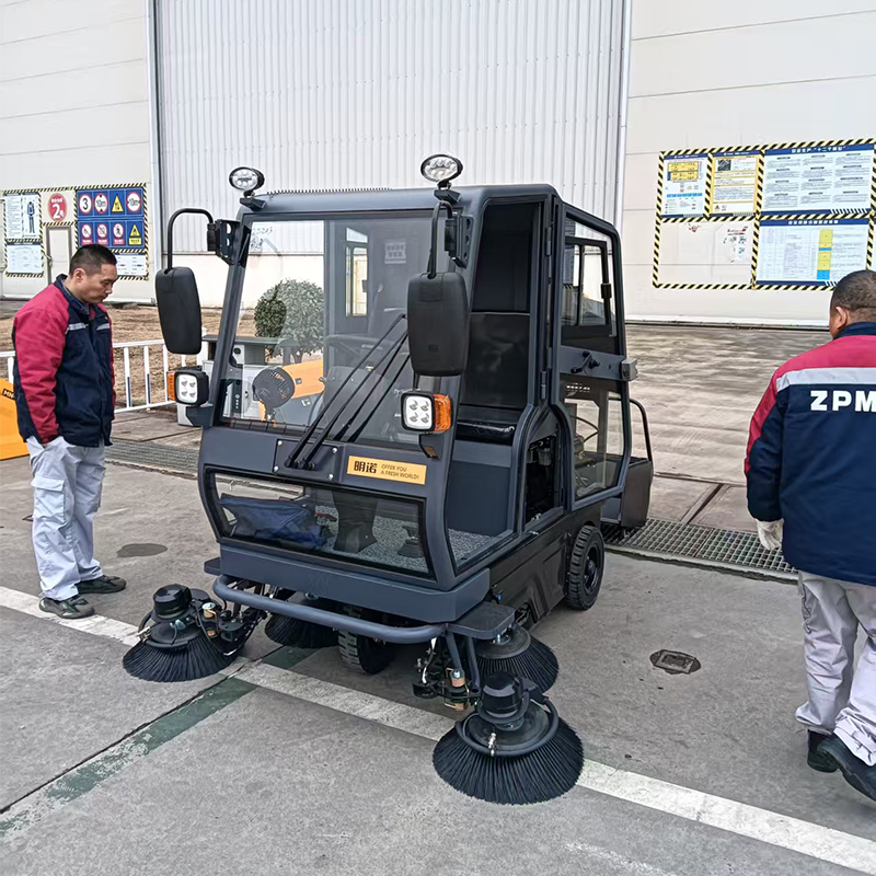 上海欧火实业E810FB封闭式扫地机